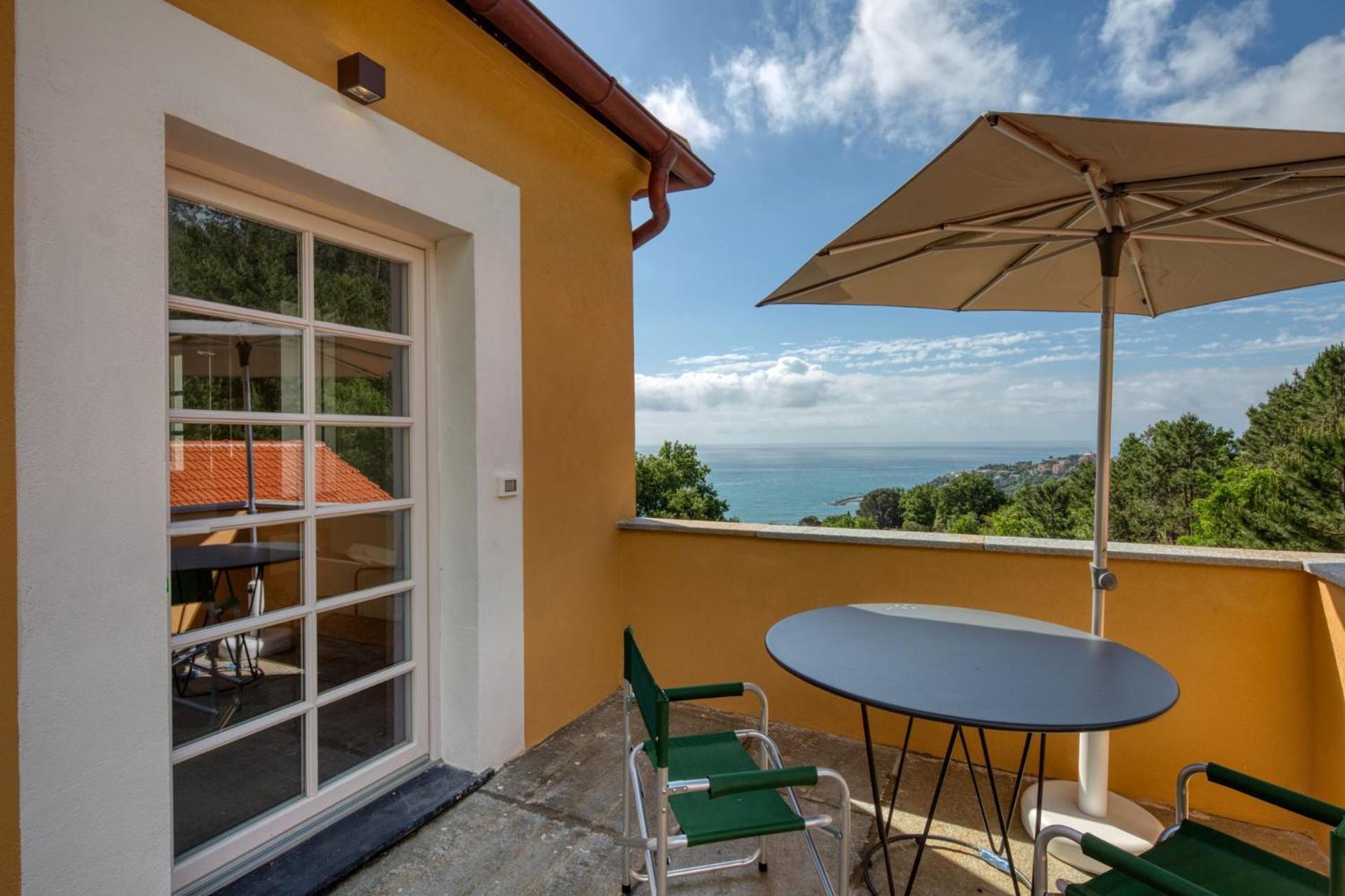 Mirandola Suites Arenzano Eksteriør billede